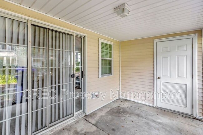 Building Photo - 8114 Shadow Oak Dr