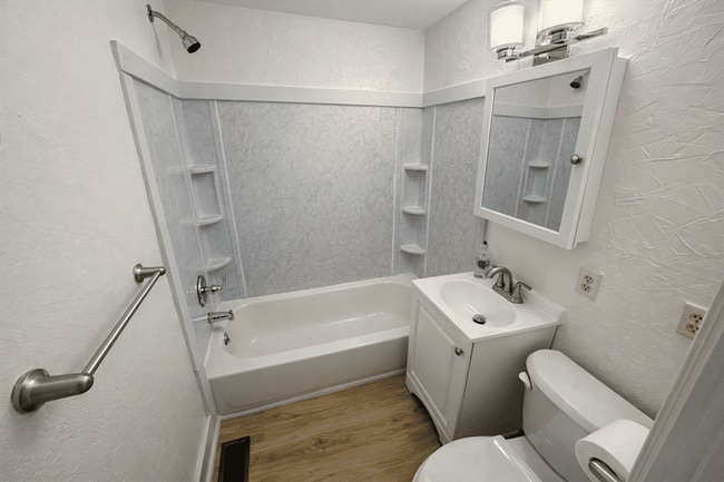 Building Photo - 2430 Mayfair Dr