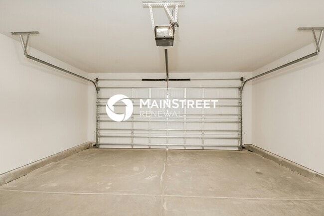 Building Photo - 3 Bedroom Pet-Friendly Home in Zebulon, NC with Main Street Renewal