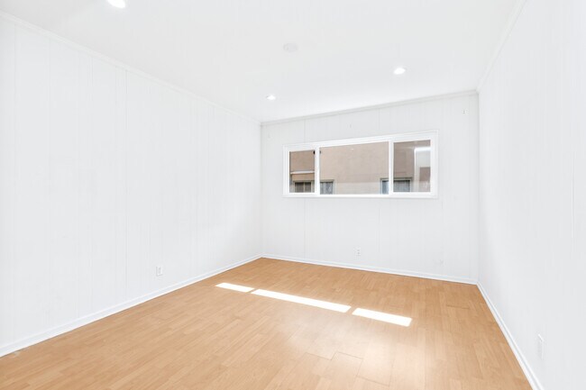 Second Bedroom - 836 N Fuller Ave