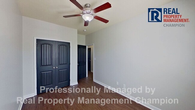 Building Photo - Beautiful Two-Story Townhome with Attached...