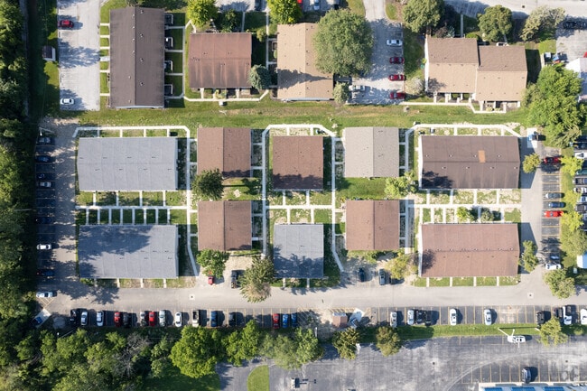 Aerial Photo - Lamplight Court Apartments