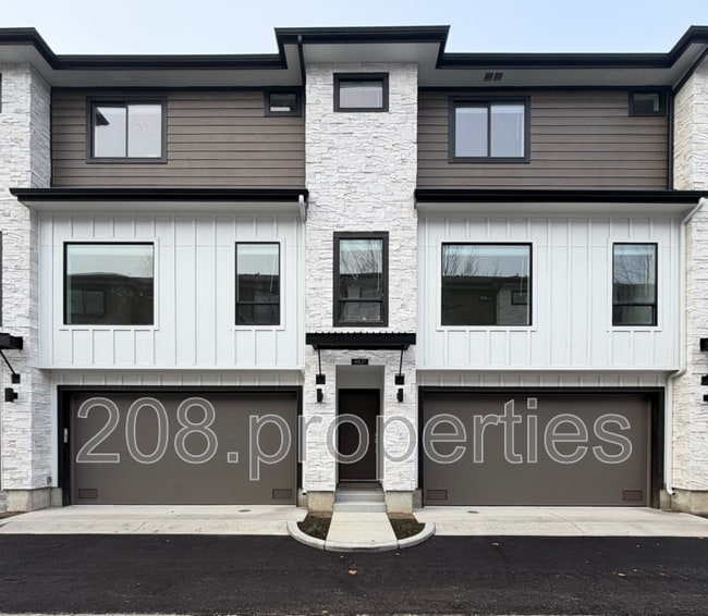 Building Photo - 4614 N Iota Ln