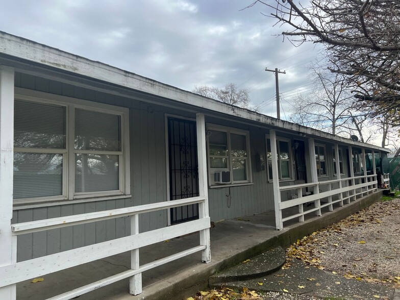 Building Photo - 1298 W Capitol Ave