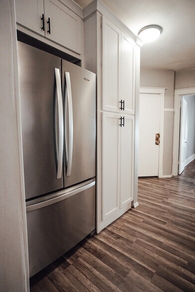 Building Photo - 4974 Chippewa St