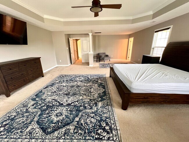 Building Photo - 3006 Farm View Dr