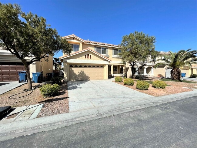 Building Photo - Two-story 4 BR & 3 BA designs offer luxuri...
