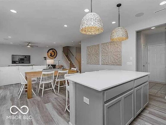Building Photo - 4957 Oak Hl Dr