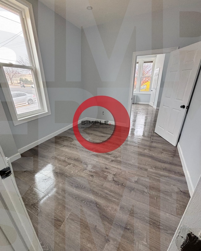 Building Photo - 866 N 6th St