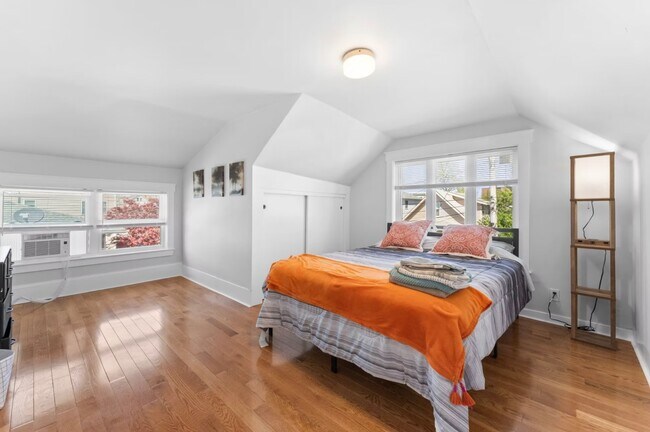 Building Photo - 67 Curtis Rd