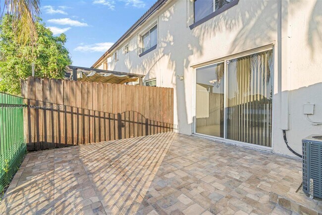 Building Photo - 8535 SW 152nd Ave