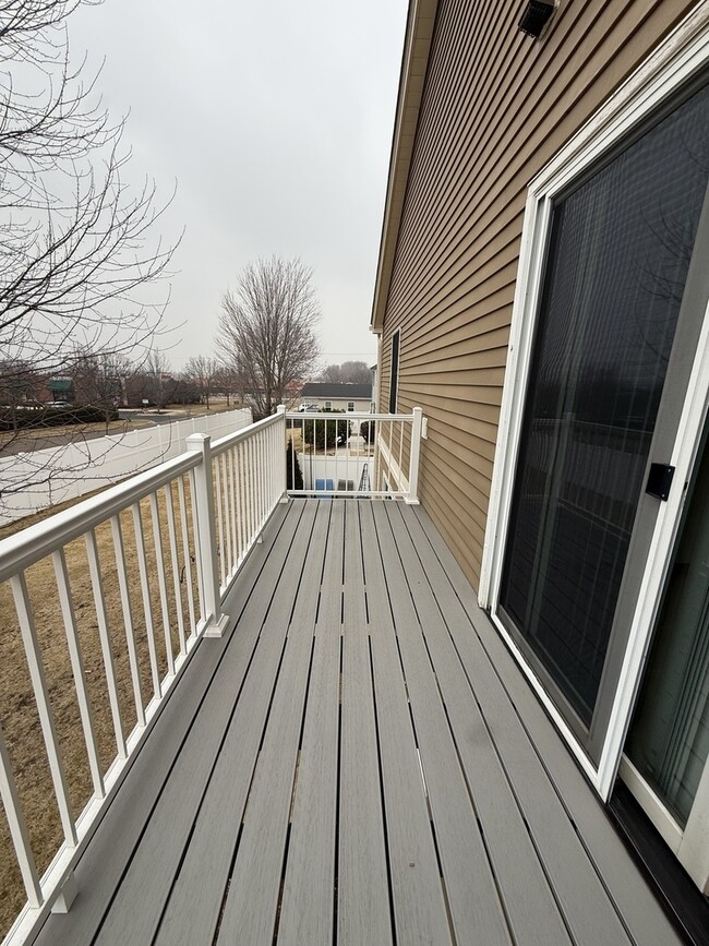 Building Photo - 45 Spuhler Dr