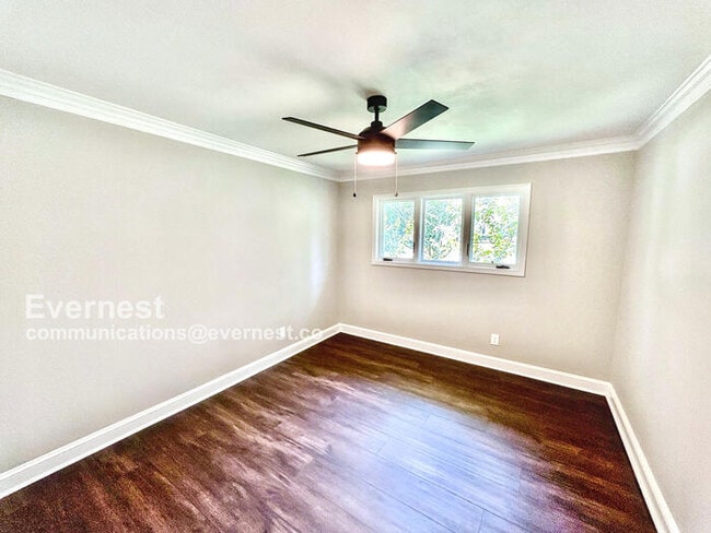 Building Photo - 2771 Winding Ln NE