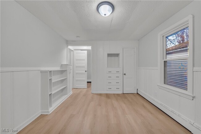 Building Photo - 3811 Highland Rd