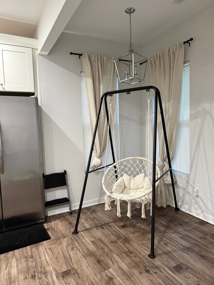 Building Photo - 2606 Middle Ave