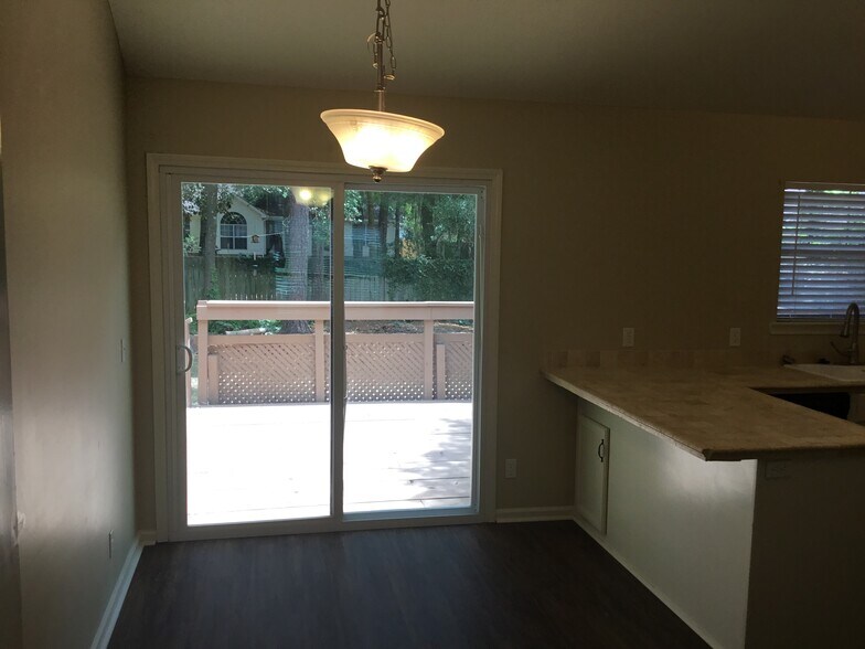 Building Photo - 311 Coffee Bluff Villa Rd