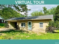 Building Photo - 128 N Clark St