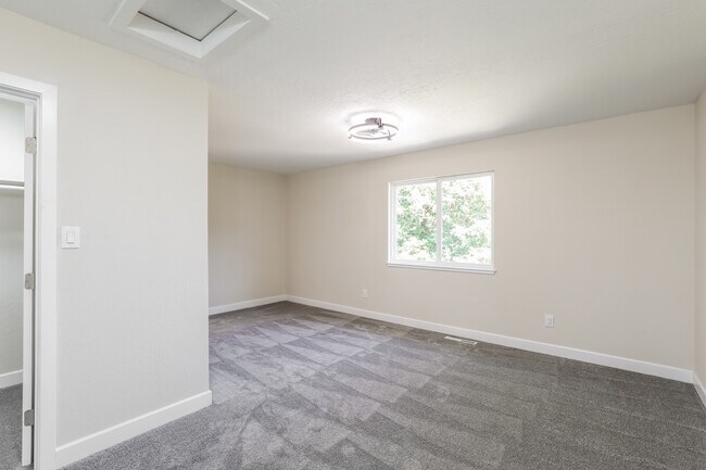 Building Photo - 5577 Ohio Ct