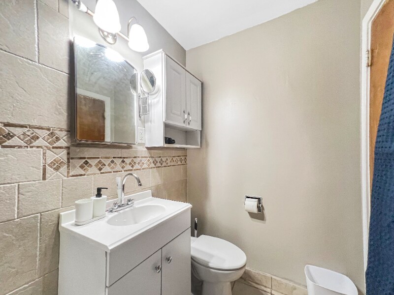 Building Photo - 432 Elmwood Ave