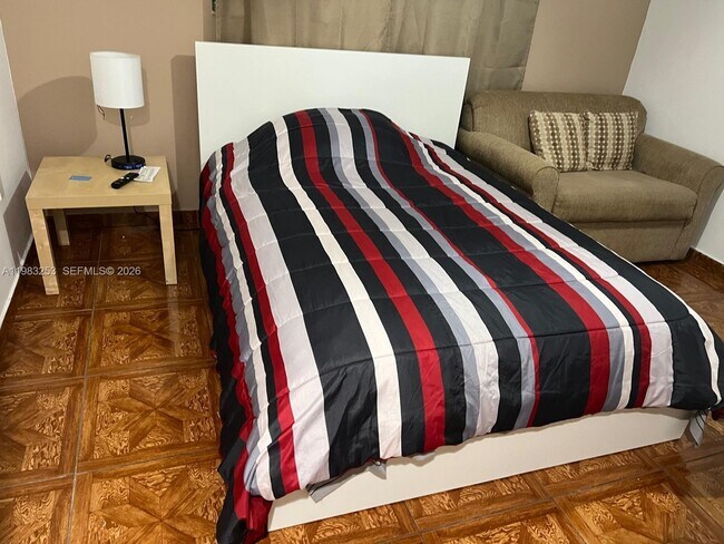 Building Photo - 8305 Sunrise Lakes Blvd