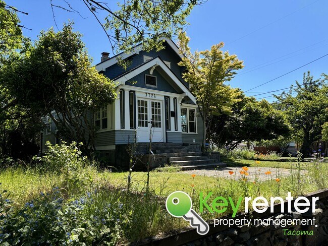 Building Photo - One of a Kind Craftsman House in Tacoma!