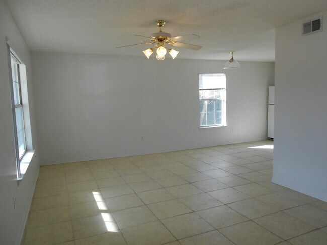 Building Photo - 1130 Jeni Mae Ct