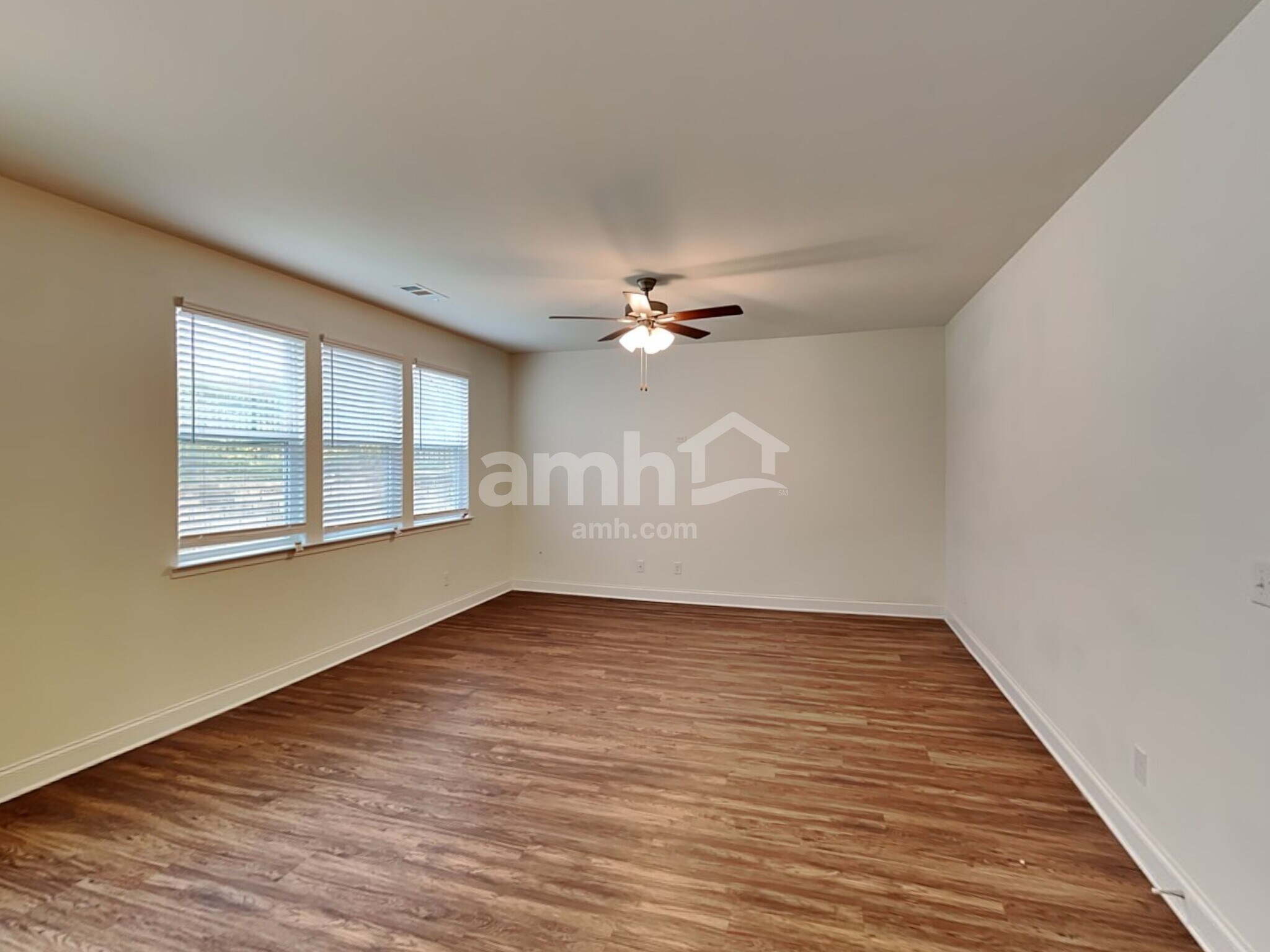 Building Photo - 2050 Brook Enclave Trail
