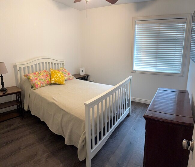 Building Photo - 3660 Merlin Dr