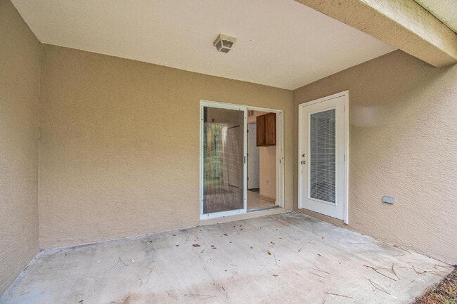 Building Photo - Quiet Cul De Sac location