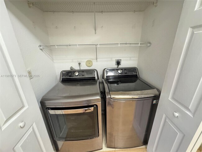 Building Photo - 24304 SW 109th Ave