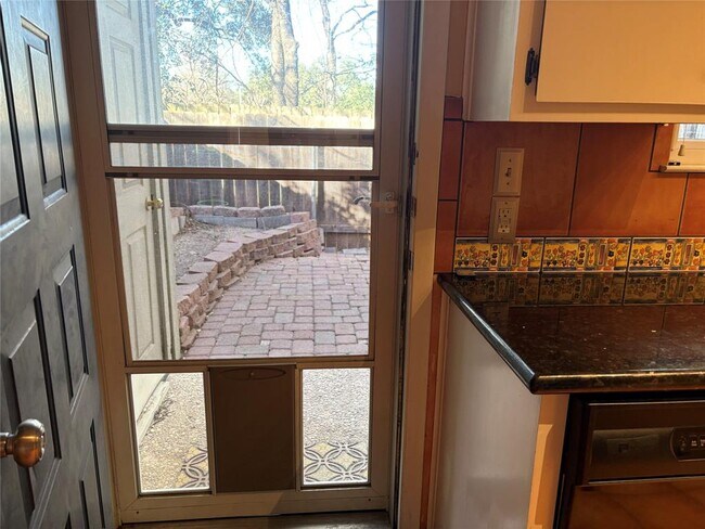 Building Photo - 9226 Jollyville Rd