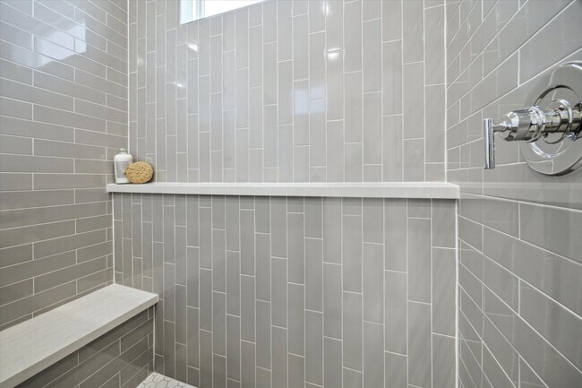 Building Photo - 845 Elkhart St