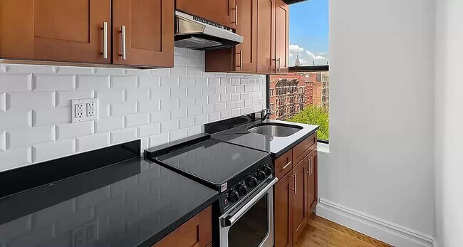 Building Photo - 122 Norfolk Street