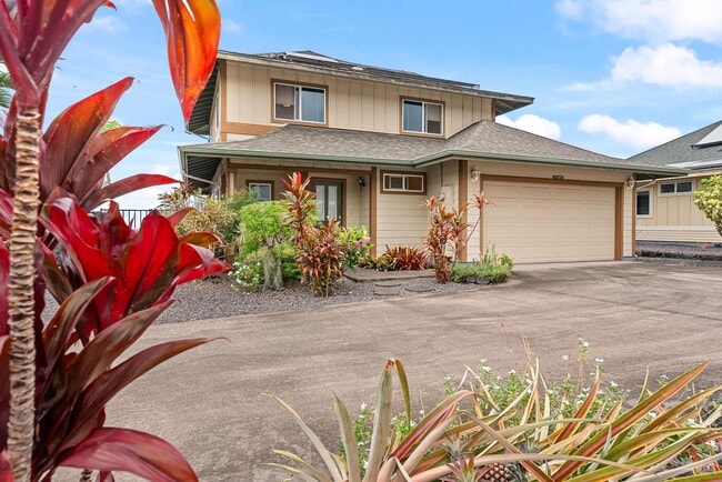 Building Photo - 4 bedroom, 2.5 bath with sweeping coastline views!
