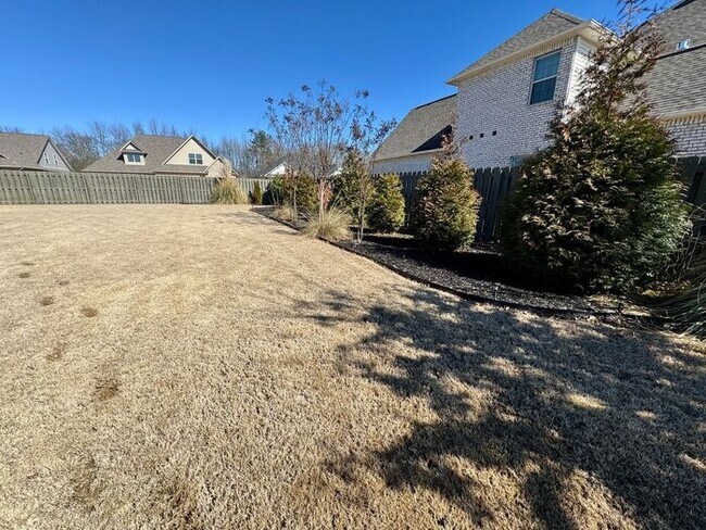 Building Photo - Pre-lease today for a late May move in