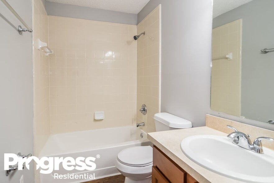 Building Photo - 10439 Brookwood Bluff Rd S