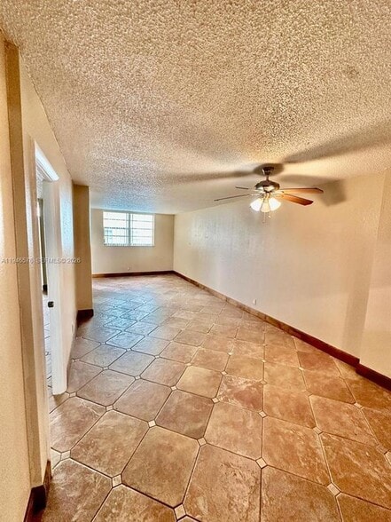 Building Photo - 2903 N Miami Beach Blvd