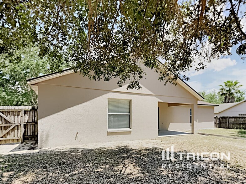 Building Photo - 1003 Cherry Laurel St