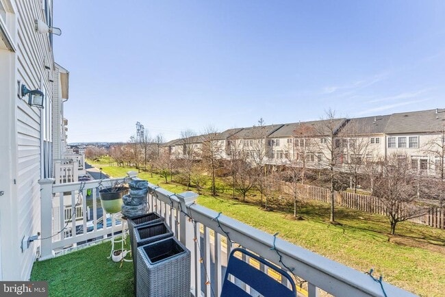 Building Photo - 41888 Inspiration Terrace