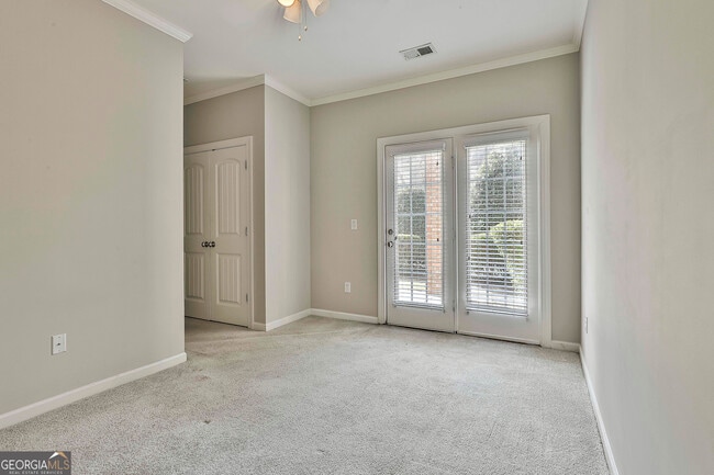 Building Photo - 205 Lexington Village