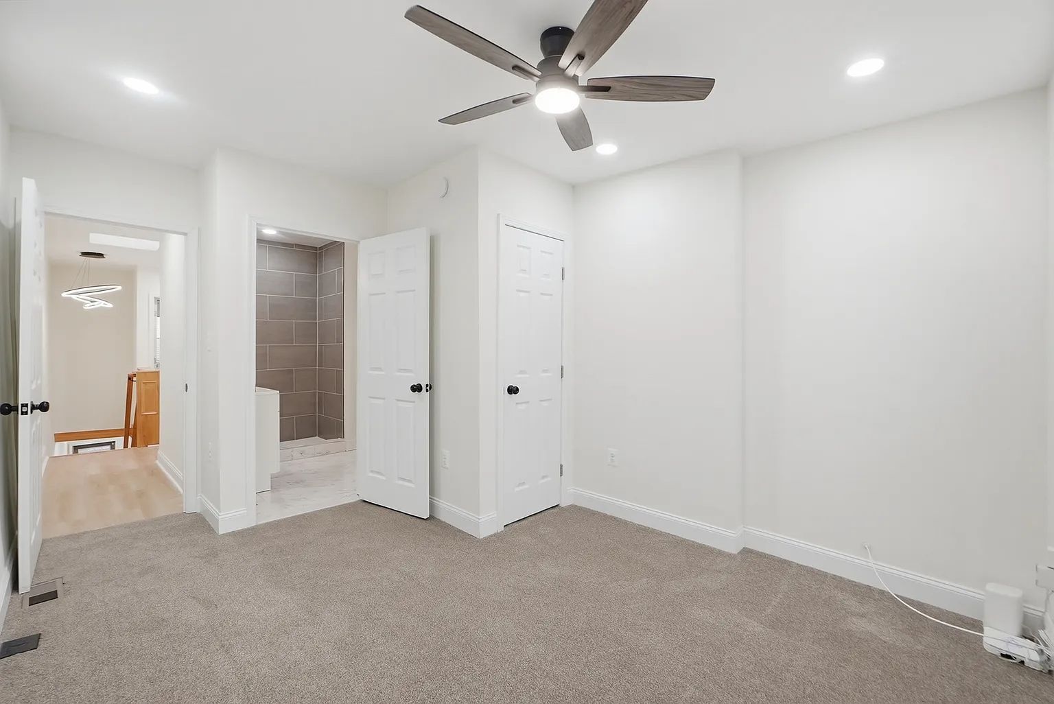 Building Photo - 744 N Patterson Park Ave