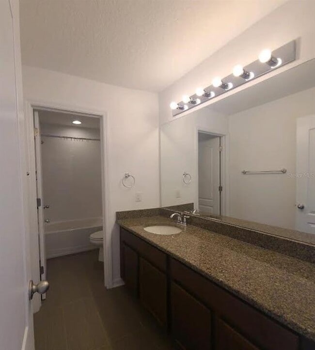 Building Photo - 1052 Ketzal Dr