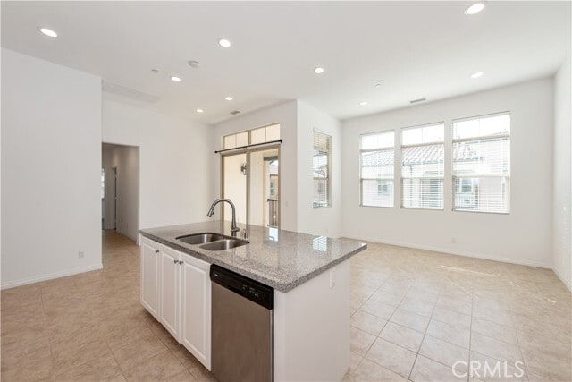 Building Photo - 61 Quill