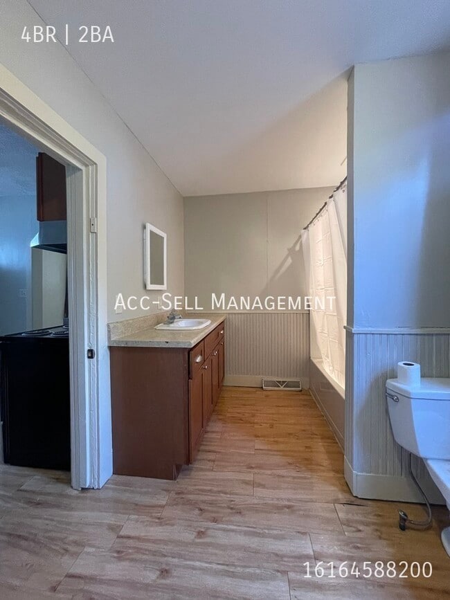 Building Photo - 875 10th-NEW