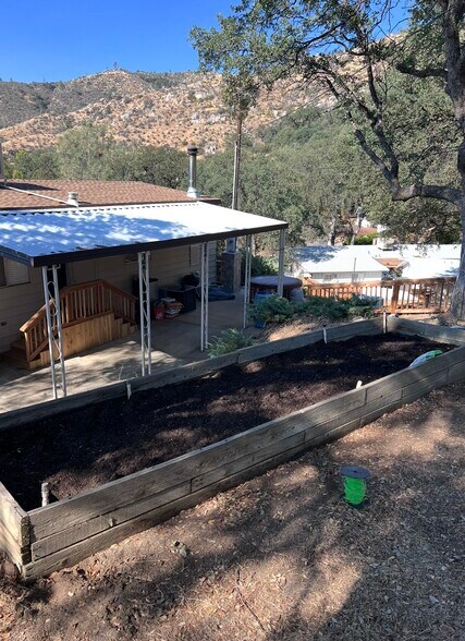 Building Photo - 25 Chaparral Ct