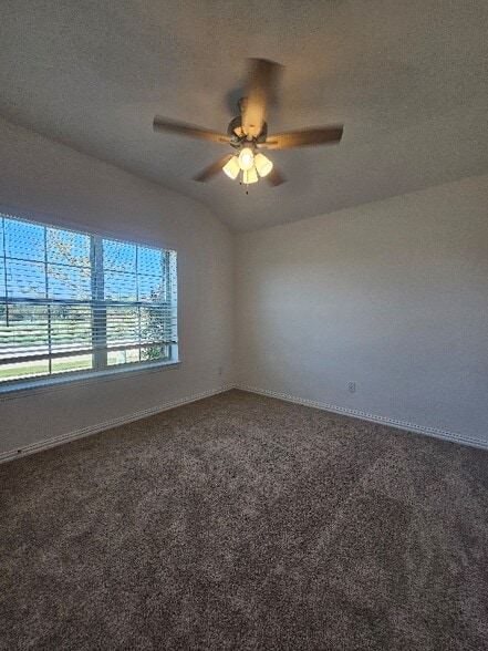 Building Photo - 928 Cayden Dr
