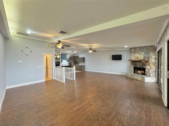 Building Photo - 2410 Hartridge Point Dr W