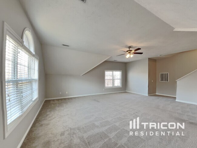 Building Photo - 105 Crooked Creek Ct