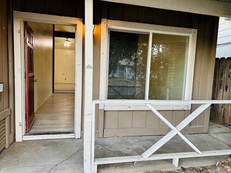 Building Photo - 2930 Lerwick Rd