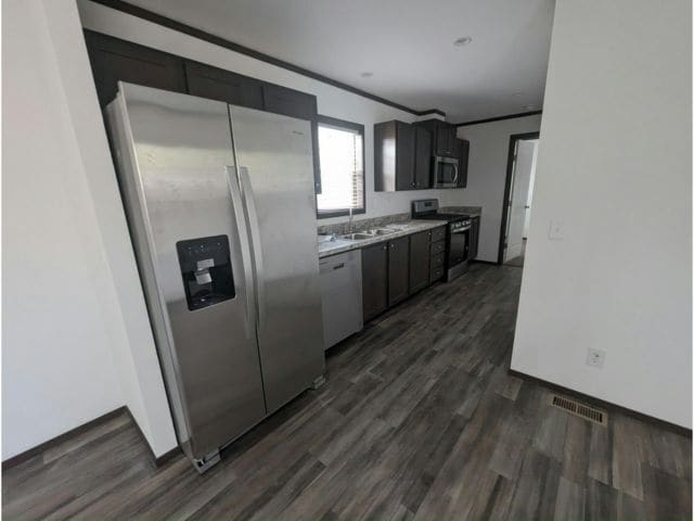 Building Photo - 133 Maple Dr